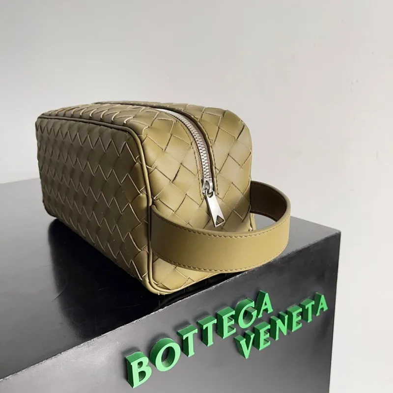 All categories 💚 Authentic bags 💚 BV 2025 new BV toiletry bag
